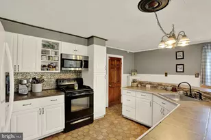 300 W Mifflin St, Orwigsburg, PA 17961 - Photo 16