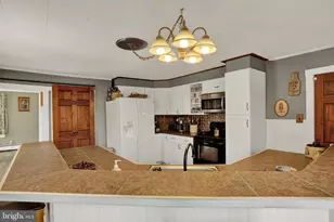 300 W Mifflin St, Orwigsburg, PA 17961 - Photo 14