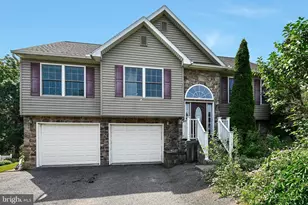 1223 Running Deer Dr, Auburn, PA 17922 - Photo 2