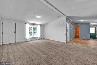 305 Pennsylvania Avenue, Shenandoah, PA 17976 - Photo 10