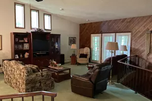 320 S 3rd St, Frackville, PA 17931 - Photo 40