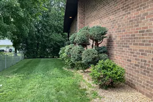 320 S 3rd St, Frackville, PA 17931 - Photo 4