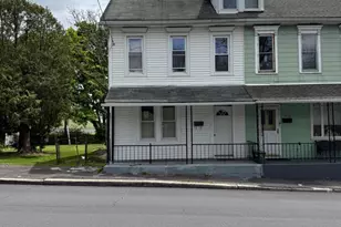 328 E Oak St, Frackville, PA 17931 - Photo 2