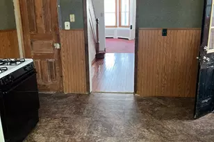 1653 W Norwegian St, Pottsville, PA 17901 - Photo 10