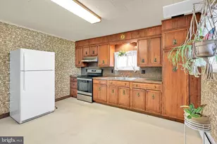 230 S Middle St, Frackville, PA 17931 - Photo 10