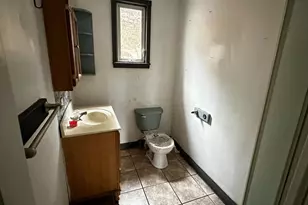 415 Peacock St, Pottsville, PA 17901 - Photo 14