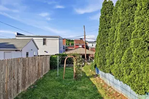 32 Clay St, New Philadelphia, PA 17959 - Photo 8