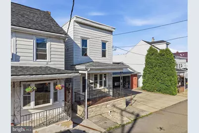 32 Clay Street, New Philadelphia, PA 17959 - Photo 2