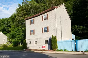255 Peacock St, Pottsville, PA 17901 - Photo 1