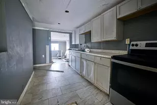 255 Peacock St, Pottsville, PA 17901 - Photo 8