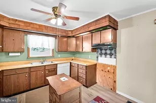 5 Walnut St, Tremont, PA 17981 - Photo 10