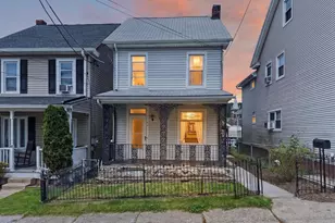 43 E Phillips St, Coaldale, PA 18218 - Photo 2