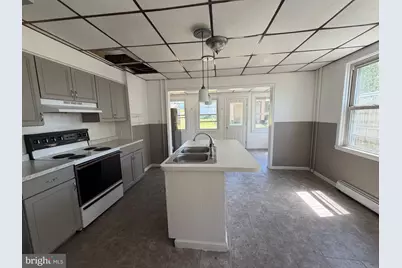 230 W Early Avenue, Coaldale, PA 18218 - Photo 22