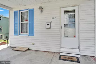 227 Wallace St, Pottsville, PA 17901 - Photo 8