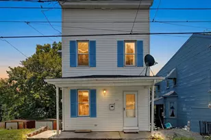 227 Wallace St, Pottsville, PA 17901 - Photo 2