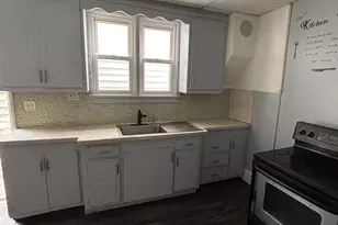 215 N Jardin St, Shenandoah, PA 17976 - Photo 6