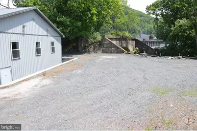 215 Mauch Chunk Street, Pottsville, PA 17901 - Photo 6