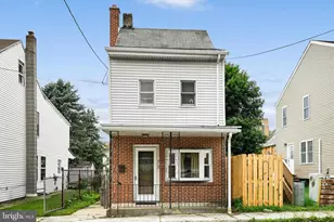 212 N Nichols St, Saint Clair, PA 17970 - Photo 2