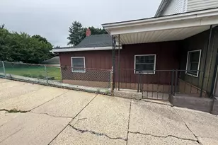 147 E Ruddle St, Coaldale, PA 18218 - Photo 2