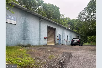 325 E Railroad Street, Pottsville, PA 17901 - Photo 1