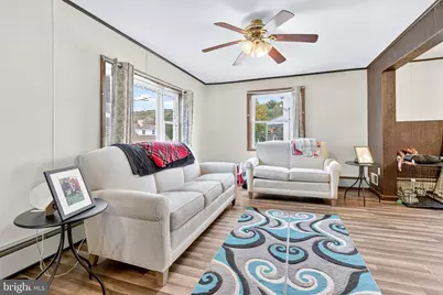 212 Pine Street, New Philadelphia, PA 17959 - Photo 8