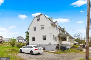212 Pine St, New Philadelphia, PA 17959 - Photo 2