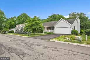266 Forest Rd, Pottsville, PA 17901 - Photo 2