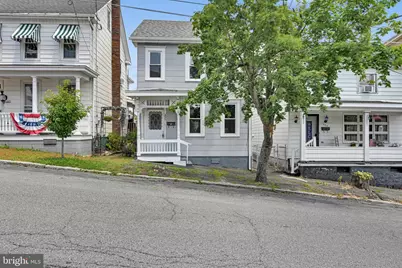 235 N Lehigh Street, Tamaqua, PA 18252 - Photo 2