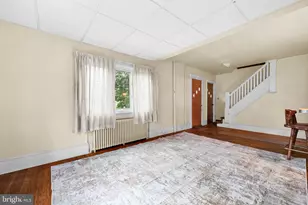 810 E Norwegian St, Pottsville, PA 17901 - Photo 6
