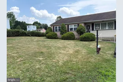 206 Tyson Street, New Ringgold, PA 17960 - Photo 2