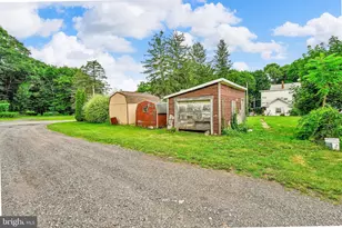 235 Main St, Tremont, PA 17981 - Photo 30