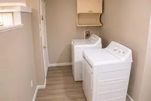 621 W Market St, Pottsville, PA 17901 - Photo 6