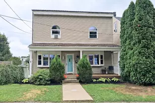728 W John St, Frackville, PA 17931 - Photo 1