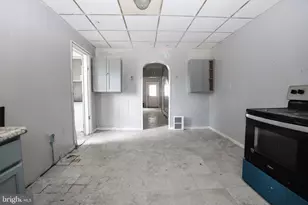 514 W Penn St, Shenandoah, PA 17976 - Photo 10