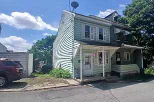 514 W Penn St, Shenandoah, PA 17976 - Photo 2