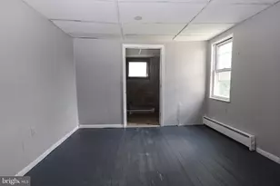 514 W Penn St, Shenandoah, PA 17976 - Photo 18