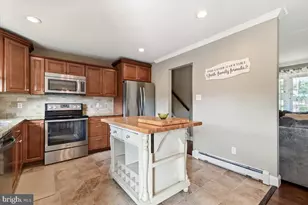 544 Maple St, Pottsville, PA 17901 - Photo 14