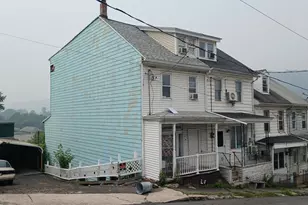 32 S Catherine St, Shenandoah, PA 17976 - Photo 4