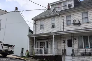 32 S Catherine St, Shenandoah, PA 17976 - Photo 2