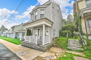 208 S Balliet St, Frackville, PA 17931 - Photo 1