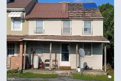214 E Railroad Avenue, New Ringgold, PA 17960 - Photo 2
