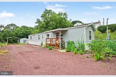 17 Albert Boulevard, Pottsville, PA 17901 - Photo 2