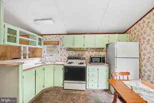 17 Albert Blvd, Pottsville, PA 17901 - Photo 12