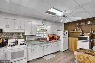 224 W Wallace St, Pottsville, PA 17901 - Photo 8