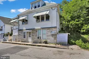 224 W Wallace St, Pottsville, PA 17901 - Photo 2