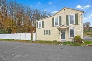 901 Fairview St, Pottsville, PA 17901 - Photo 2