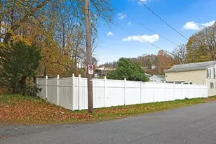 901 Fairview St, Pottsville, PA 17901 - Photo 22