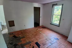 226 Pierce St, Pottsville, PA 17901 - Photo 10