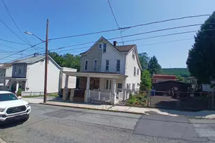 433 Harrison St, Pottsville, PA 17901 - Photo 2