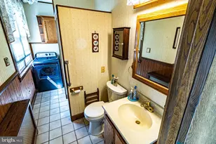 934 Sunbury Rd, Pottsville, PA 17901 - Photo 14
